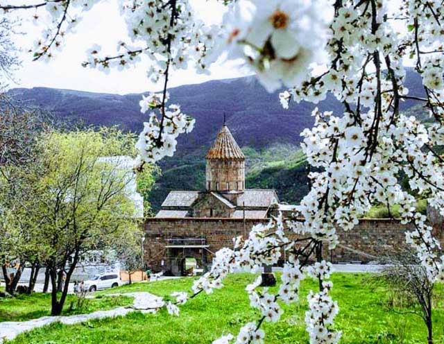تور ویژه ارمنستان (ایروان)